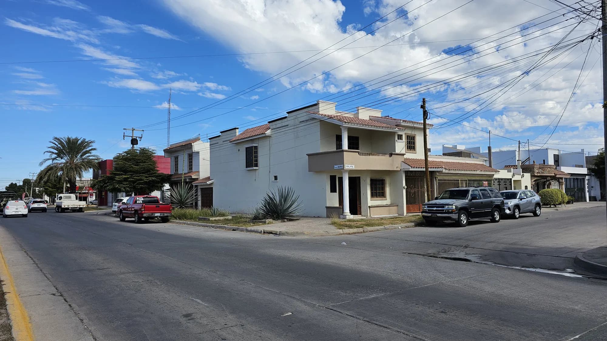 CASA VENTA Blvd. Río de las Cañas en esquina, Fracc. Las Palmas
